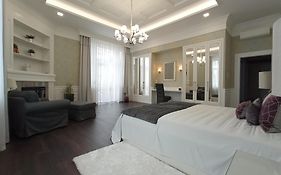 Upp Design Home
